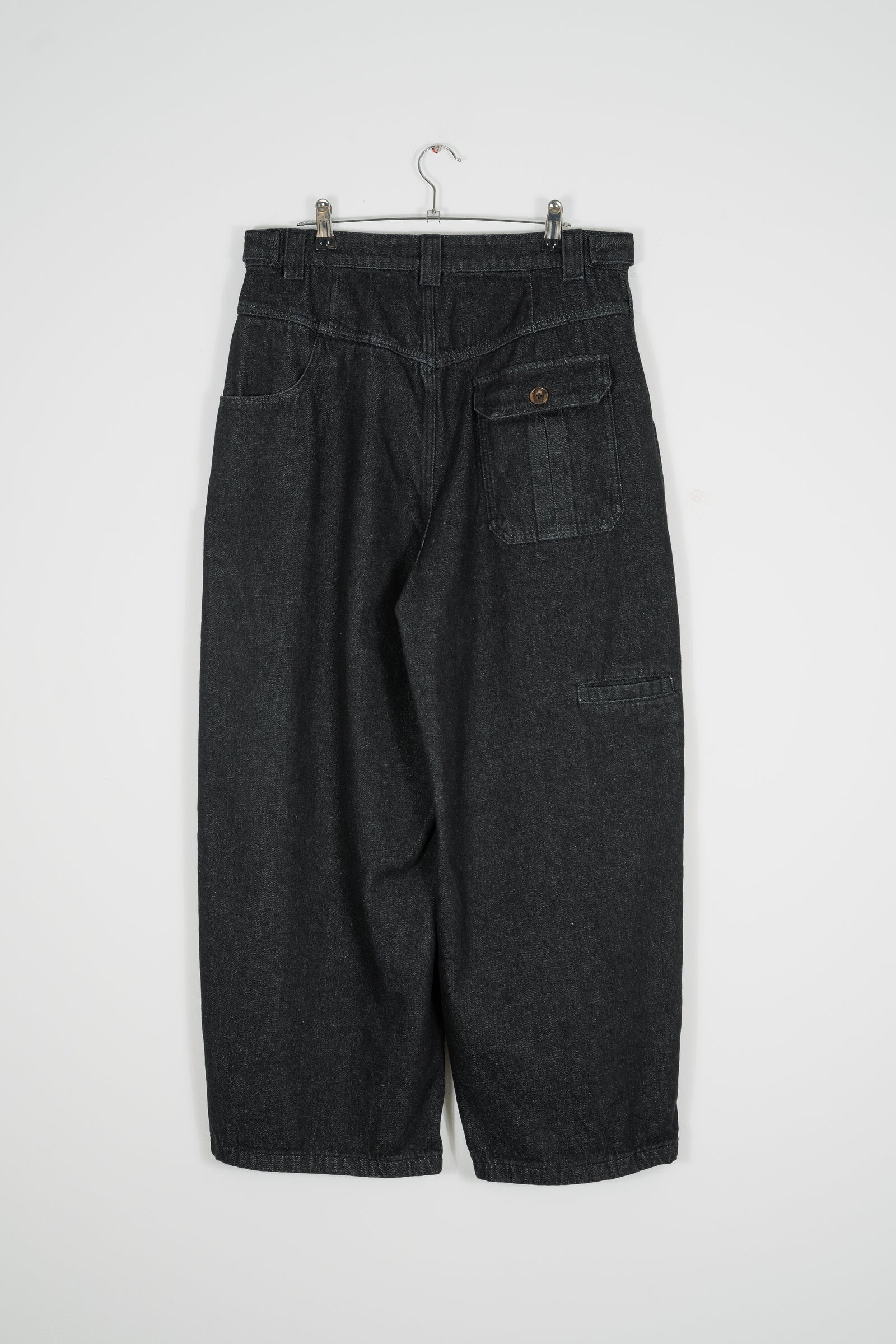 UTILITY BALLOON DENIM JEANS - RAW BLACK