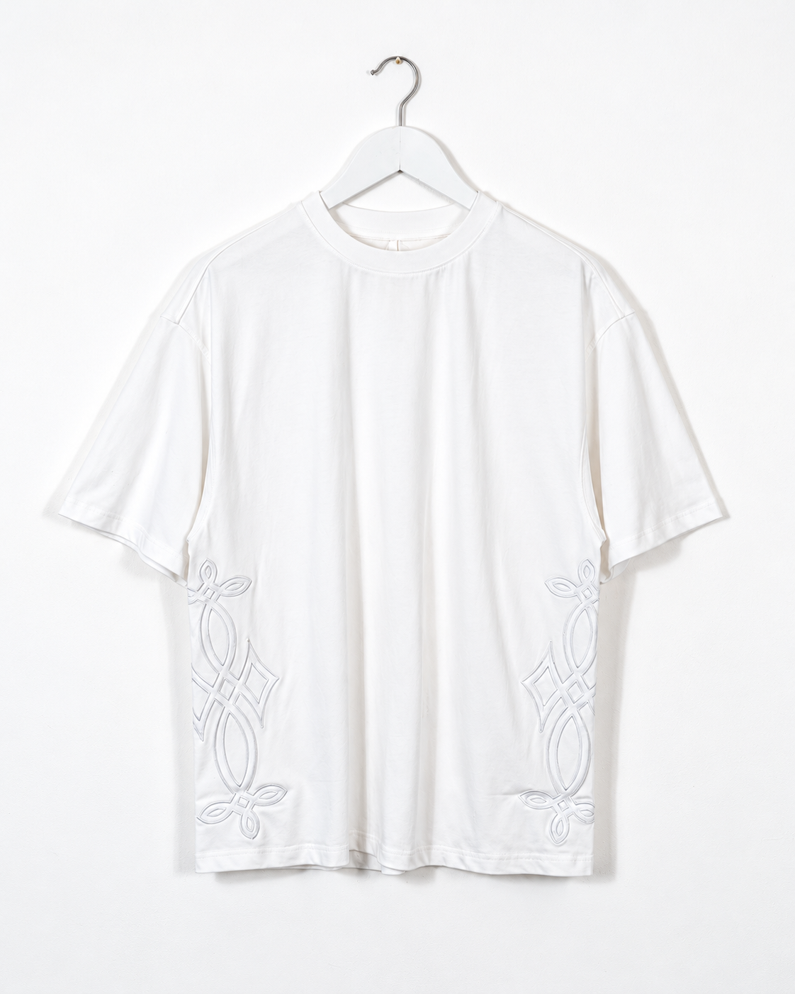 WHITE INTIMACY T-SHIRT