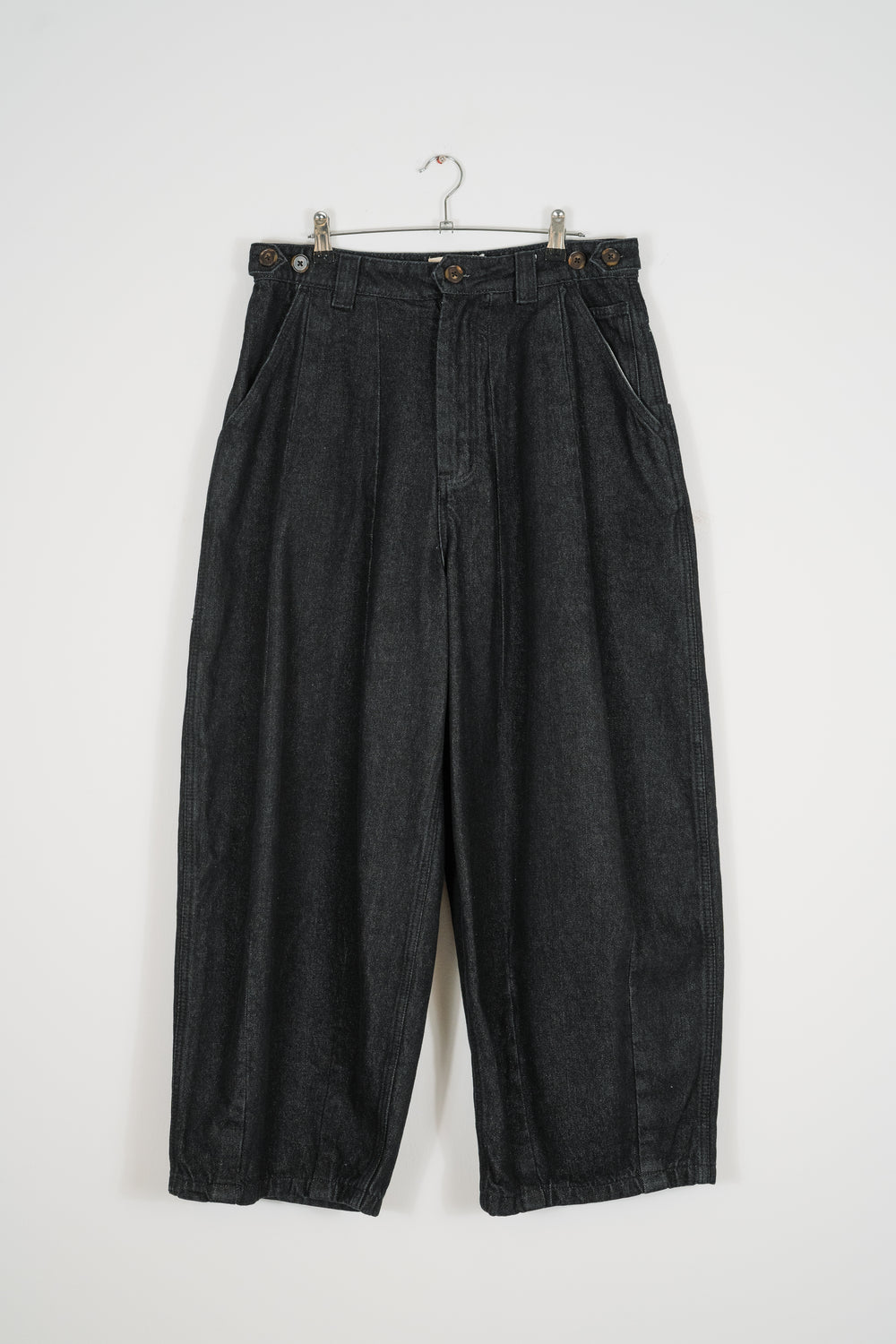 UTILITY BALLOON DENIM JEANS - RAW BLACK