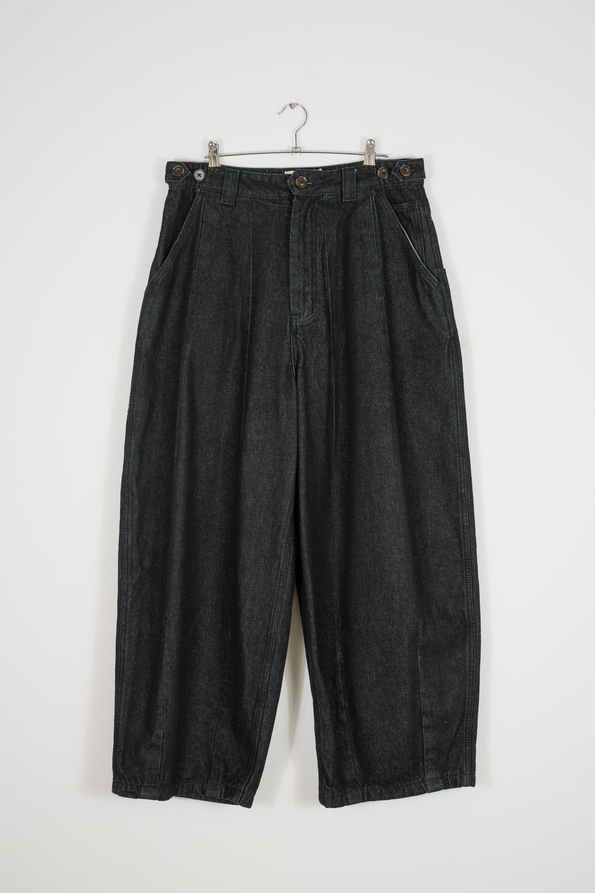 UTILITY BALLOON DENIM JEANS - RAW BLACK