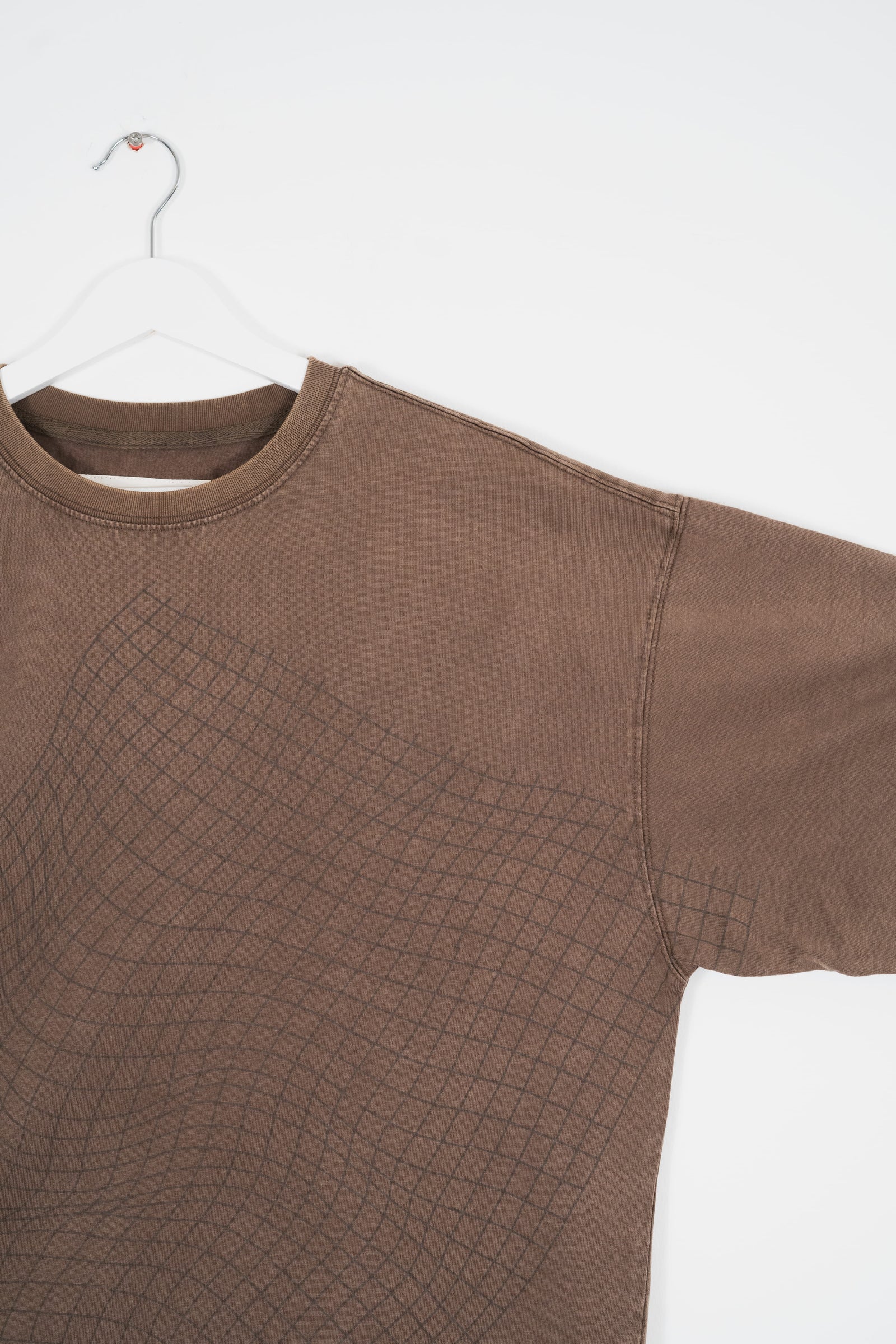BROWN VECTOR T-SHIRT