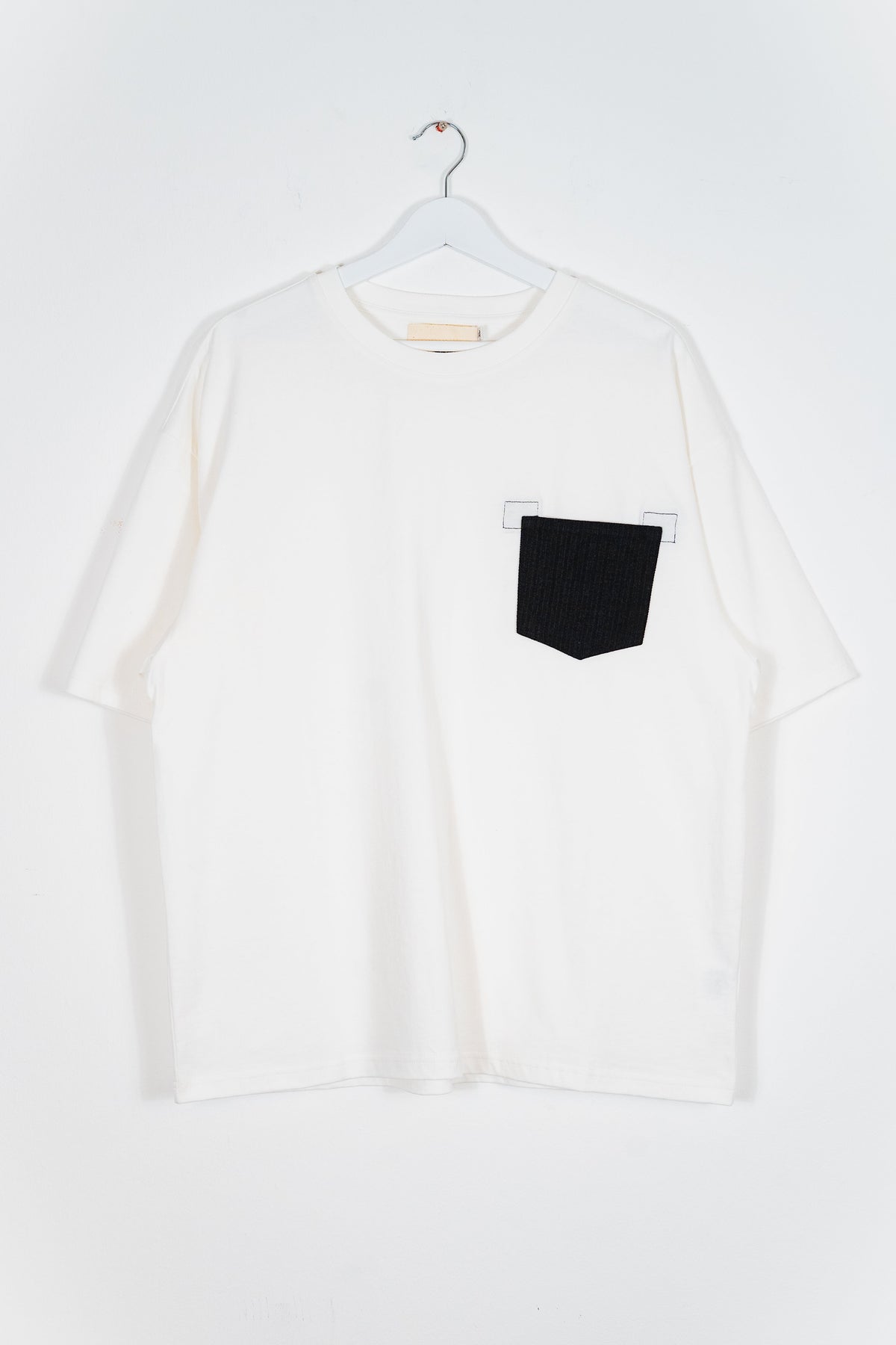 HERRINGBONE DENIM POCKET T-SHIRT - WHITE