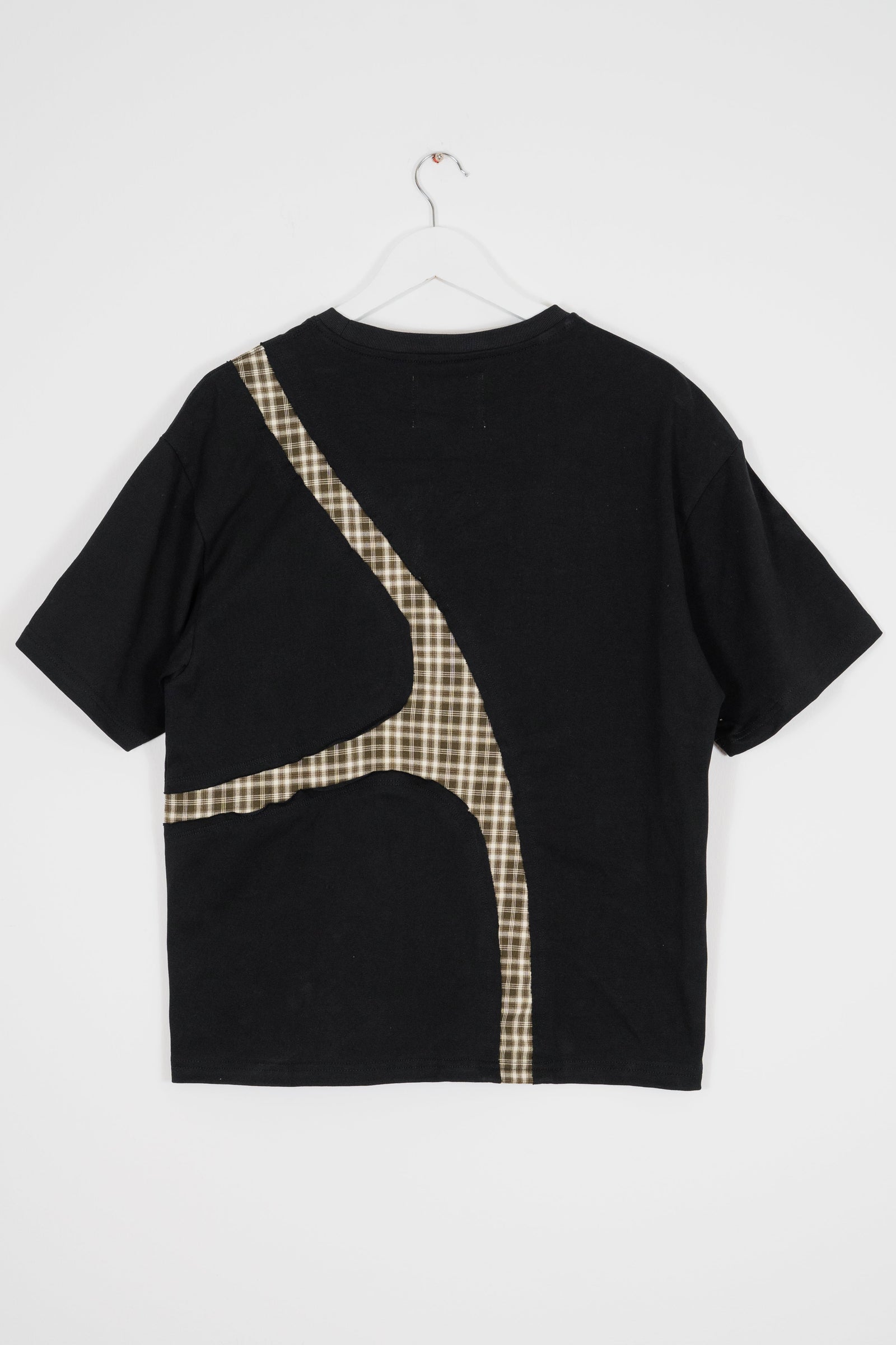 RAW EDGE CURVE PLAID TEE SHIRT