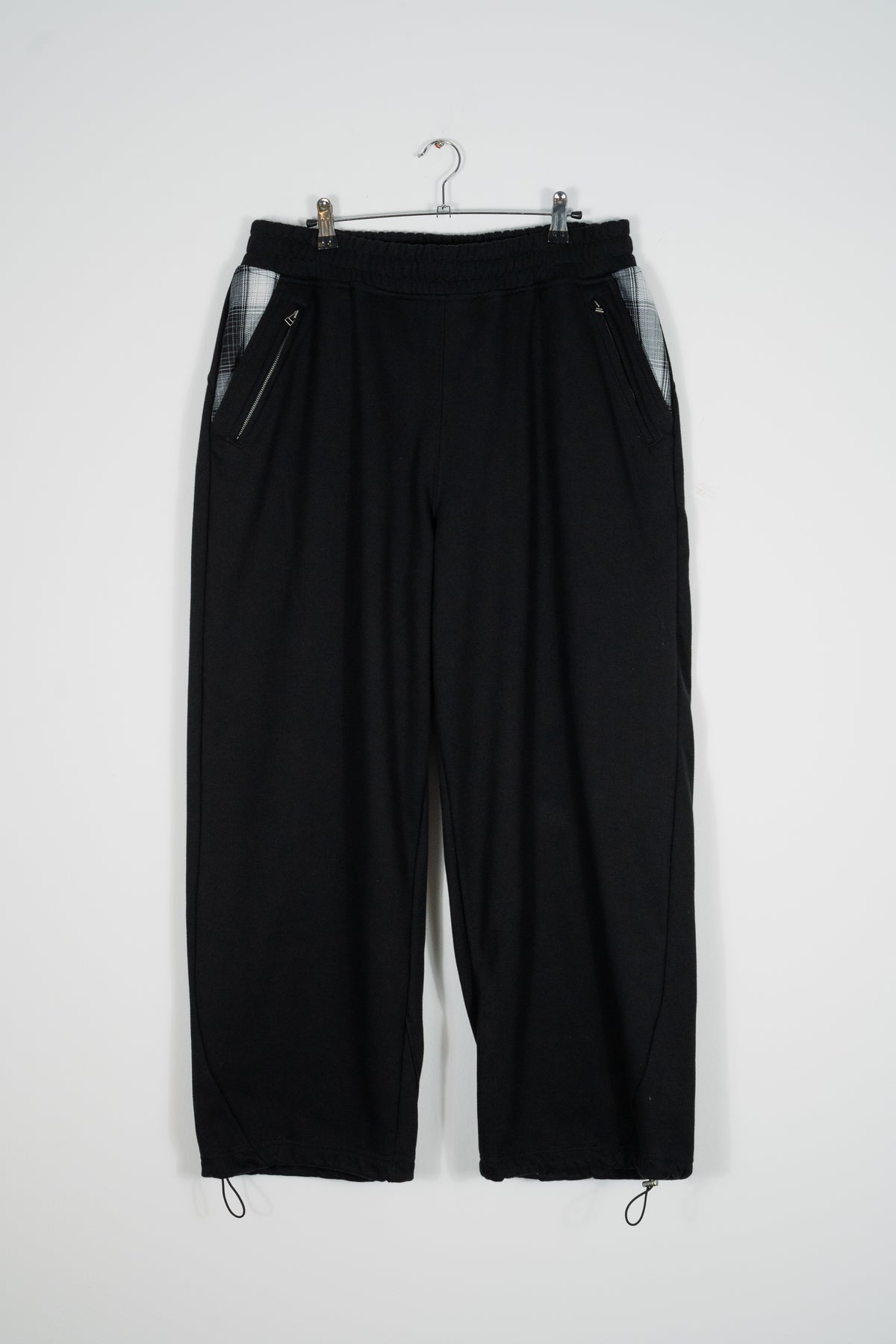 ARTICULATED SHADOW PLAID JOGGERS