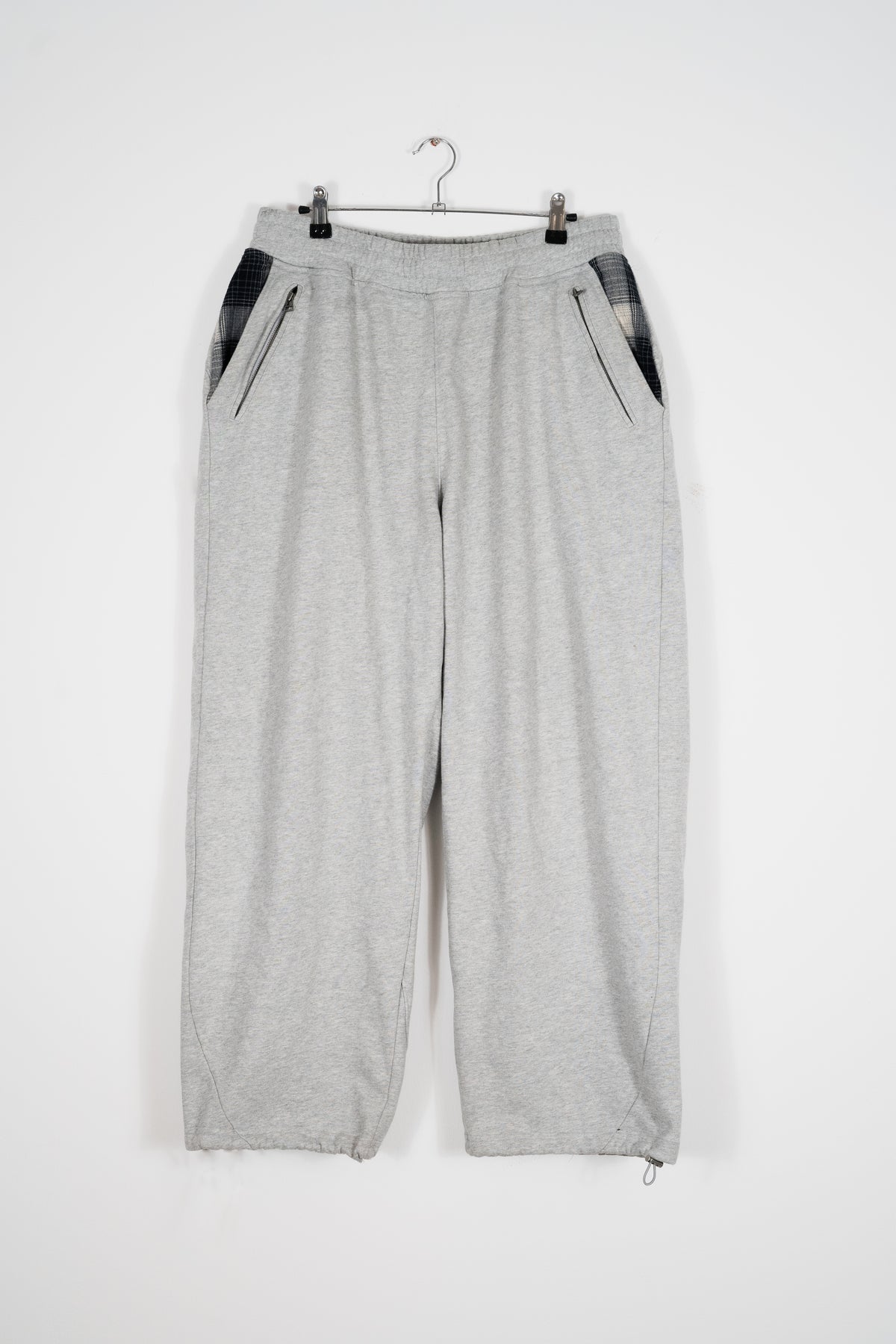 ARTICULATED SHADOW PLAID JOGGERS