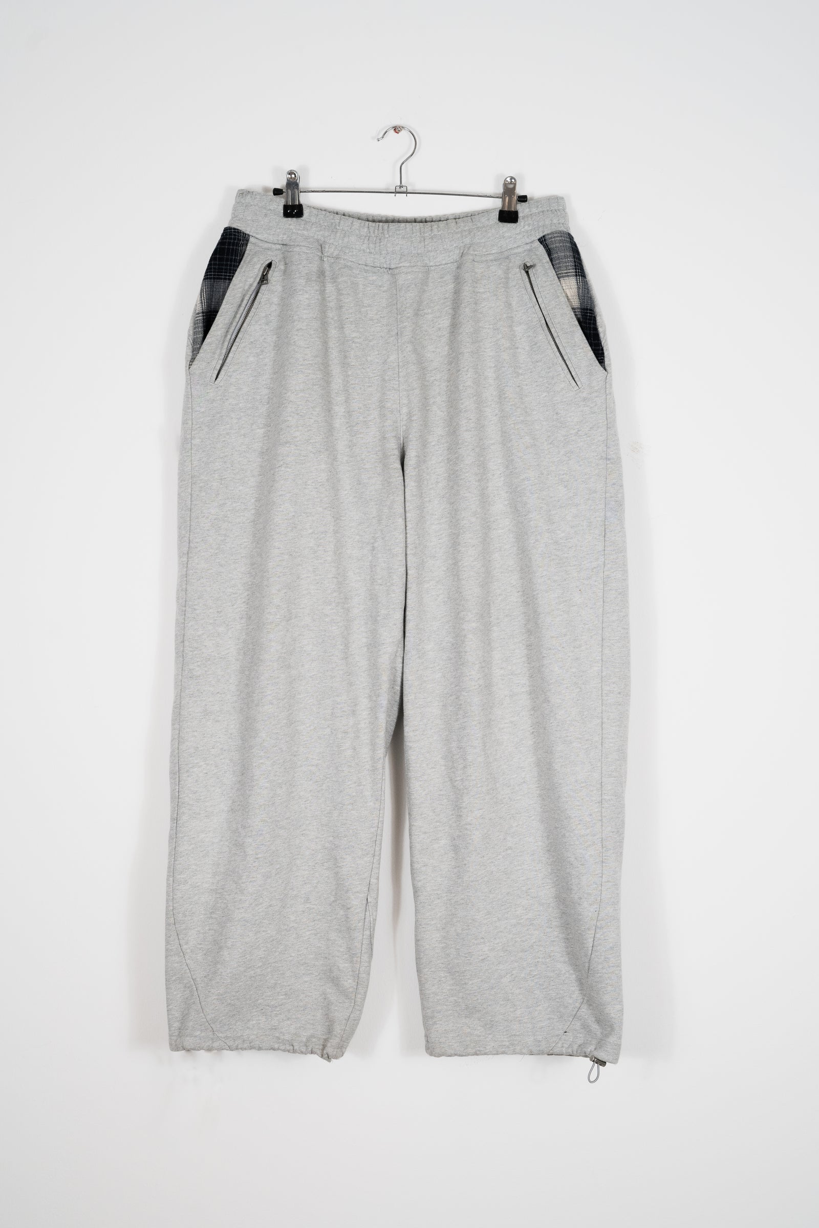 ARTICULATED SHADOW PLAID JOGGERS