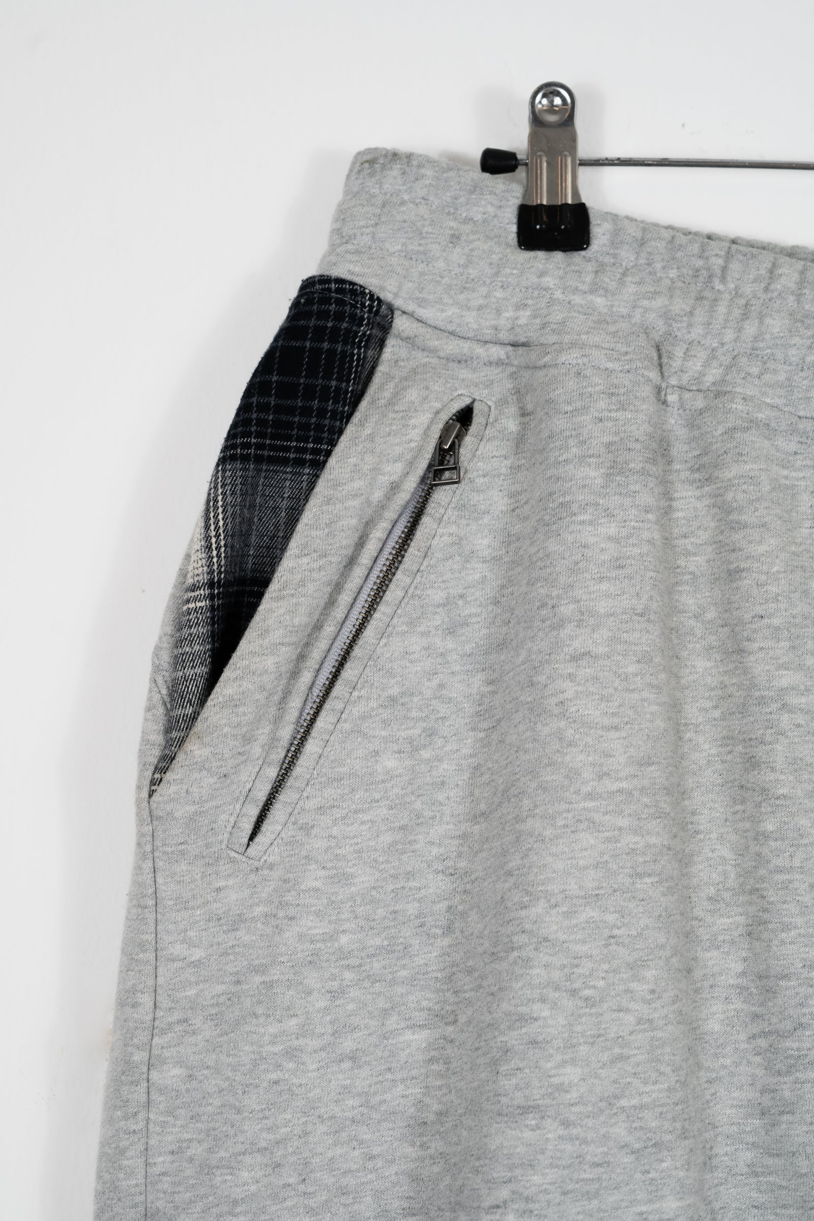 ARTICULATED SHADOW PLAID JOGGERS