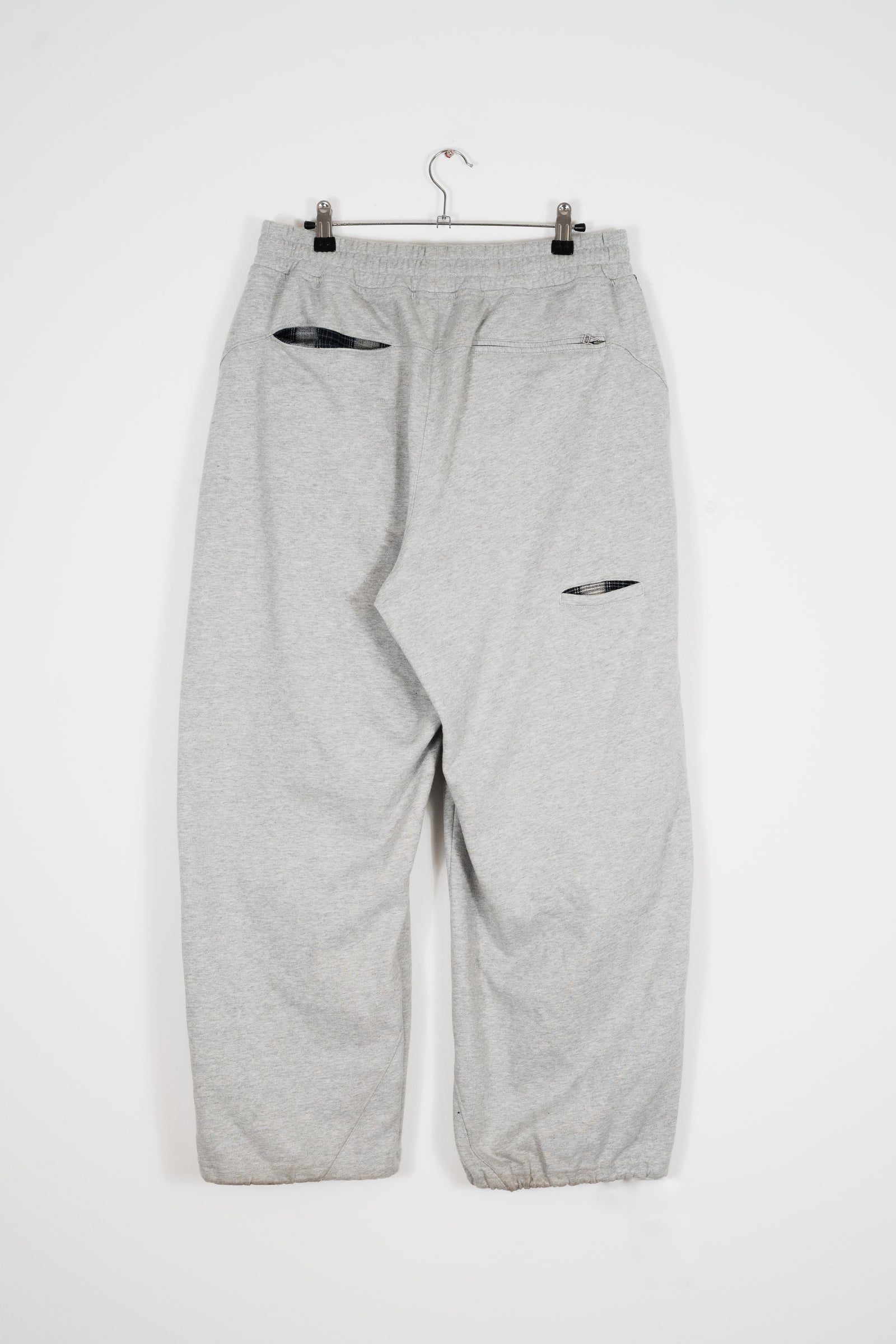 ARTICULATED SHADOW PLAID JOGGERS
