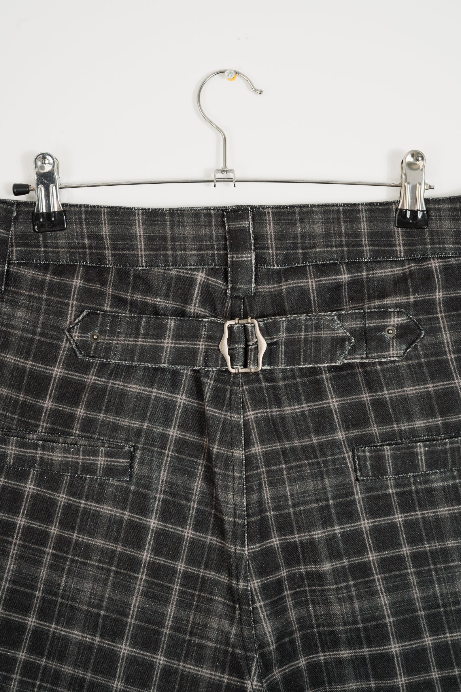DUAL POCKET PLAID PRINTED DENIM SHORTS - BLACK